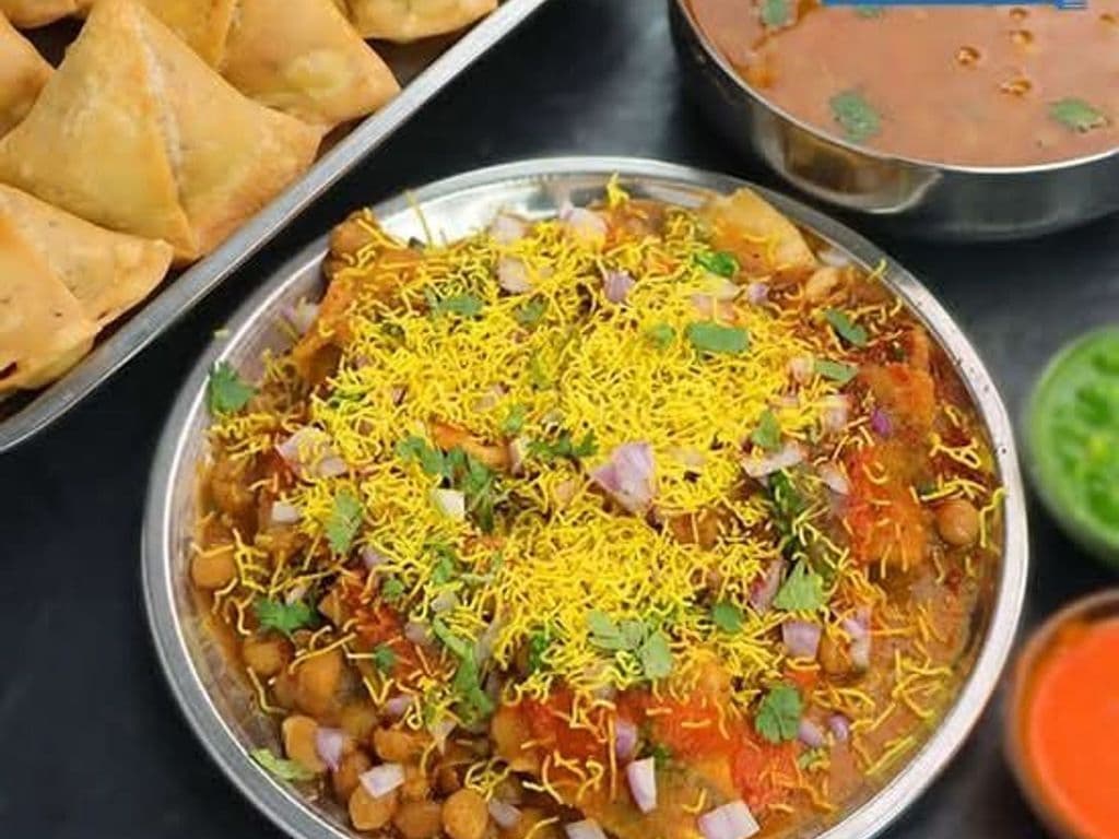 Ragda Samosa Chhat