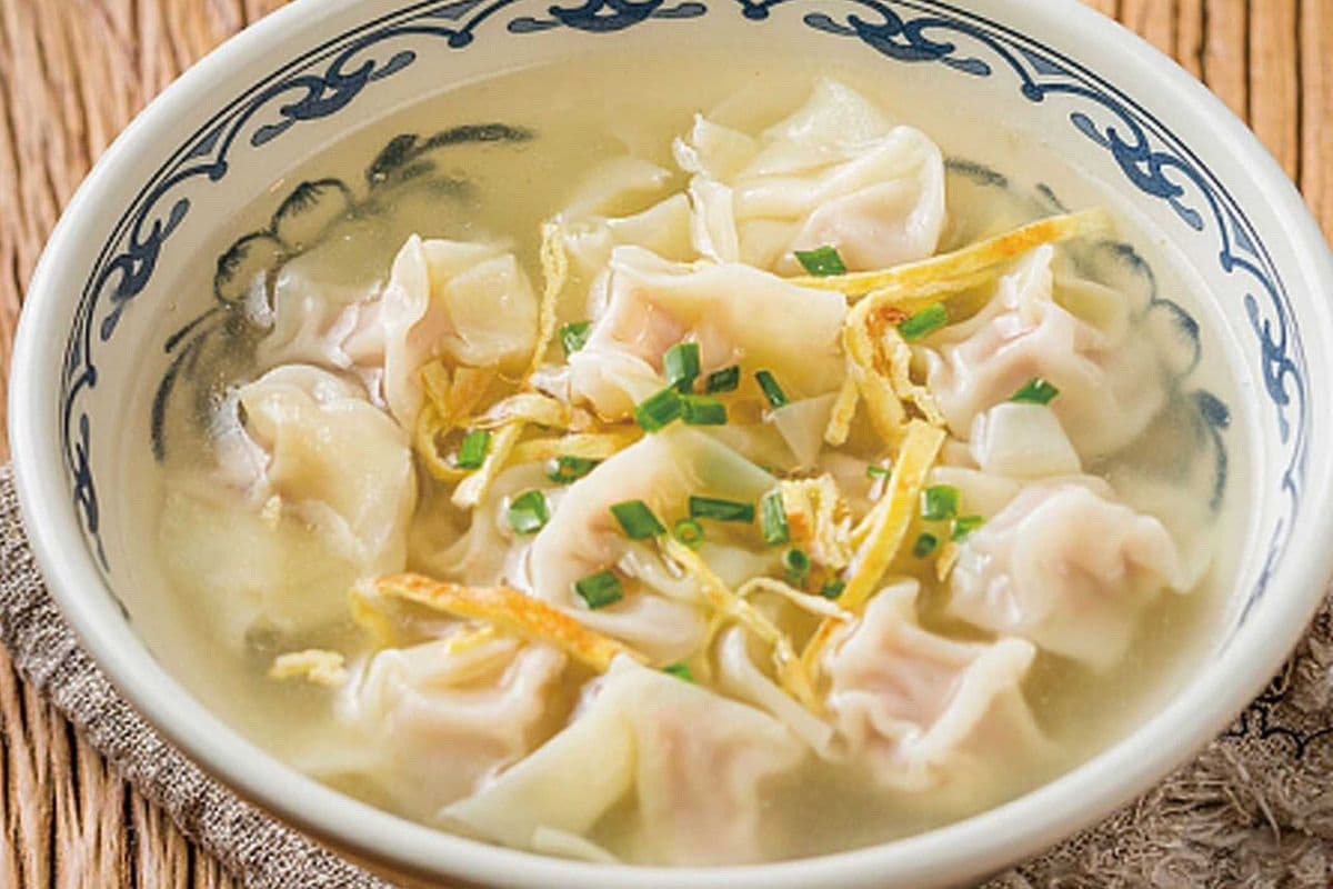 A7. Corn and Pork Wonton Soup (12 pcs)