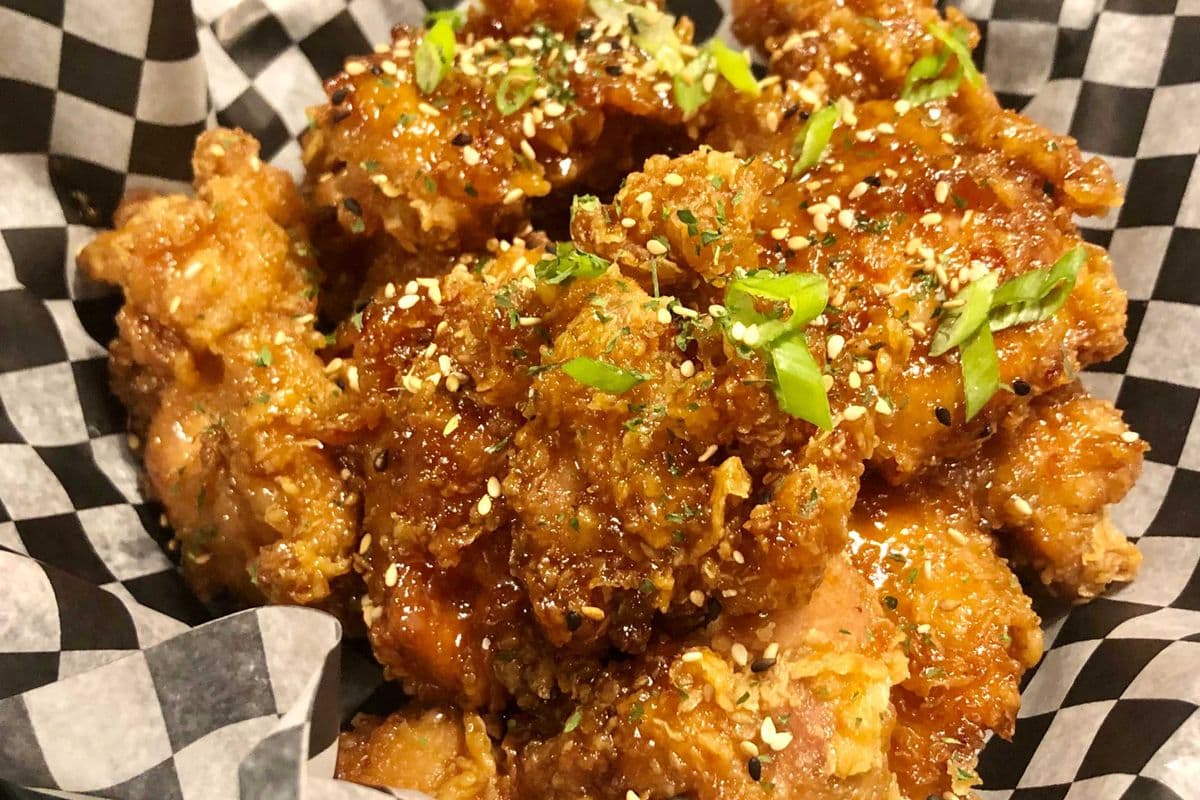 Poulet Frit Coréen avec Sauce à l'Ail et au soja
