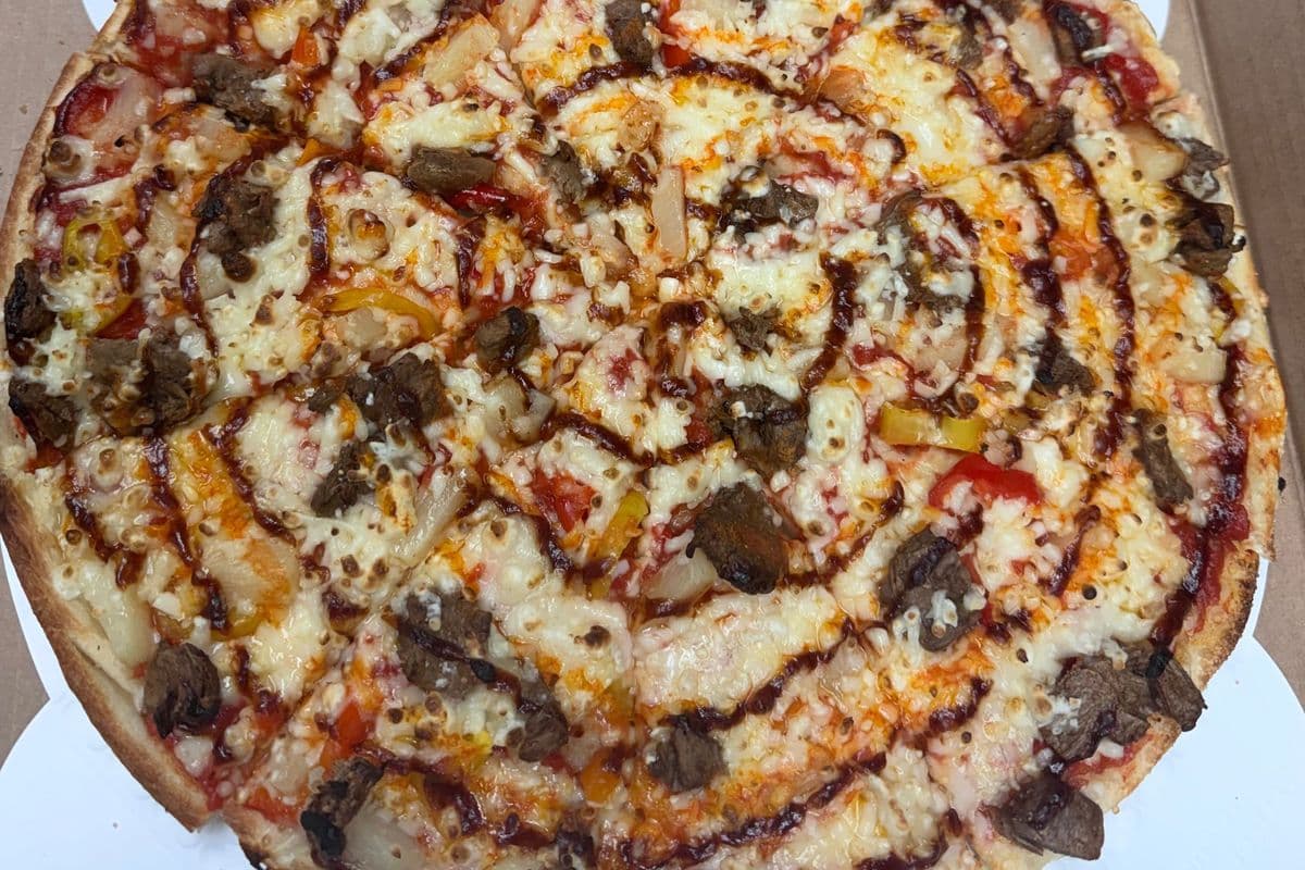 SMOKY STEAK PIZZA
