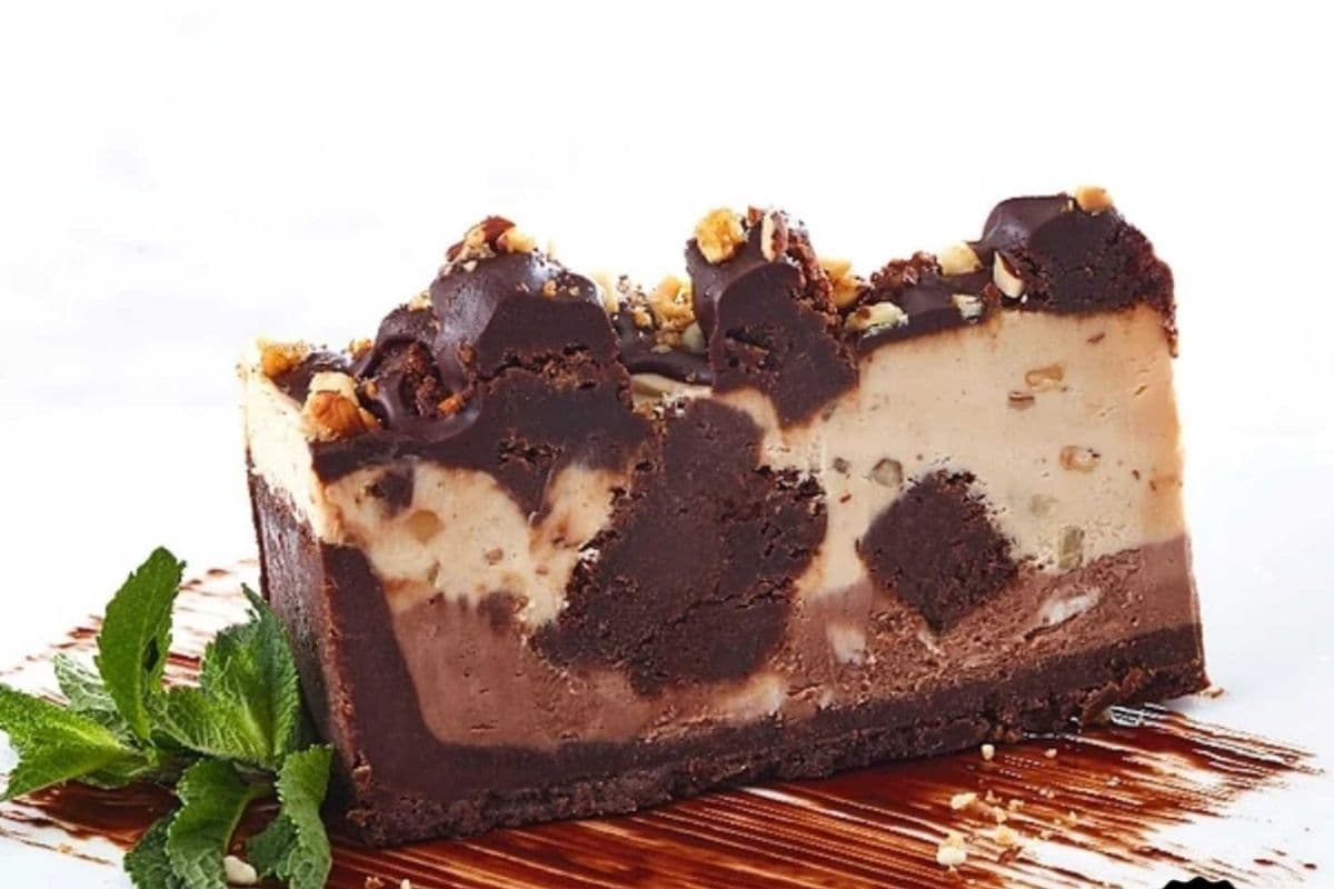 Peanut Butter Brownie Cheesecake