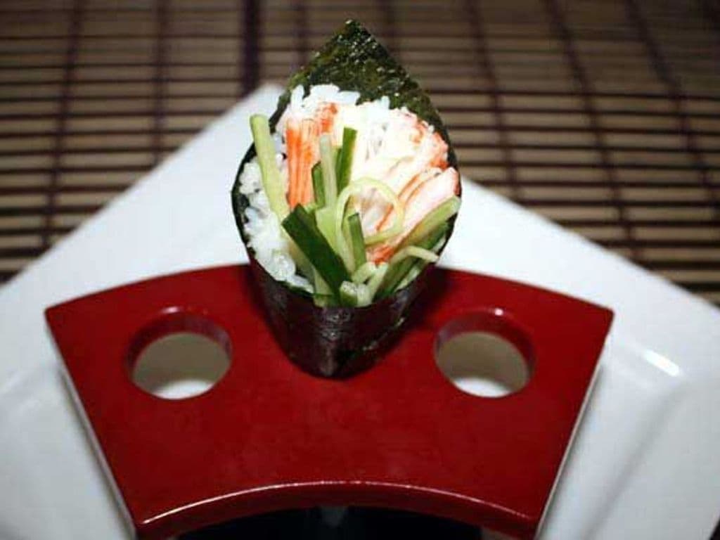 Crab Meat Hand Roll (1pc)