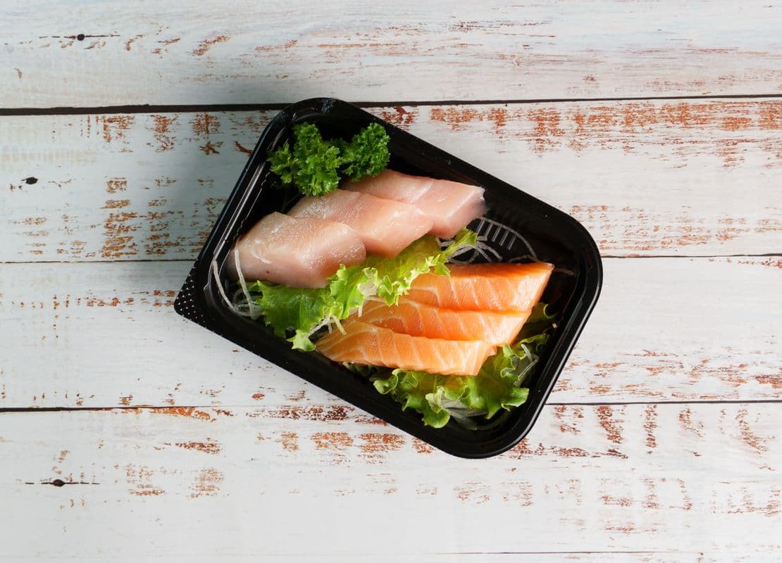 Tuna and Salmon Sashimi (6 pcs)
