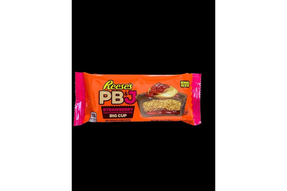 Reese’s PB & J Strawberry Big Cup