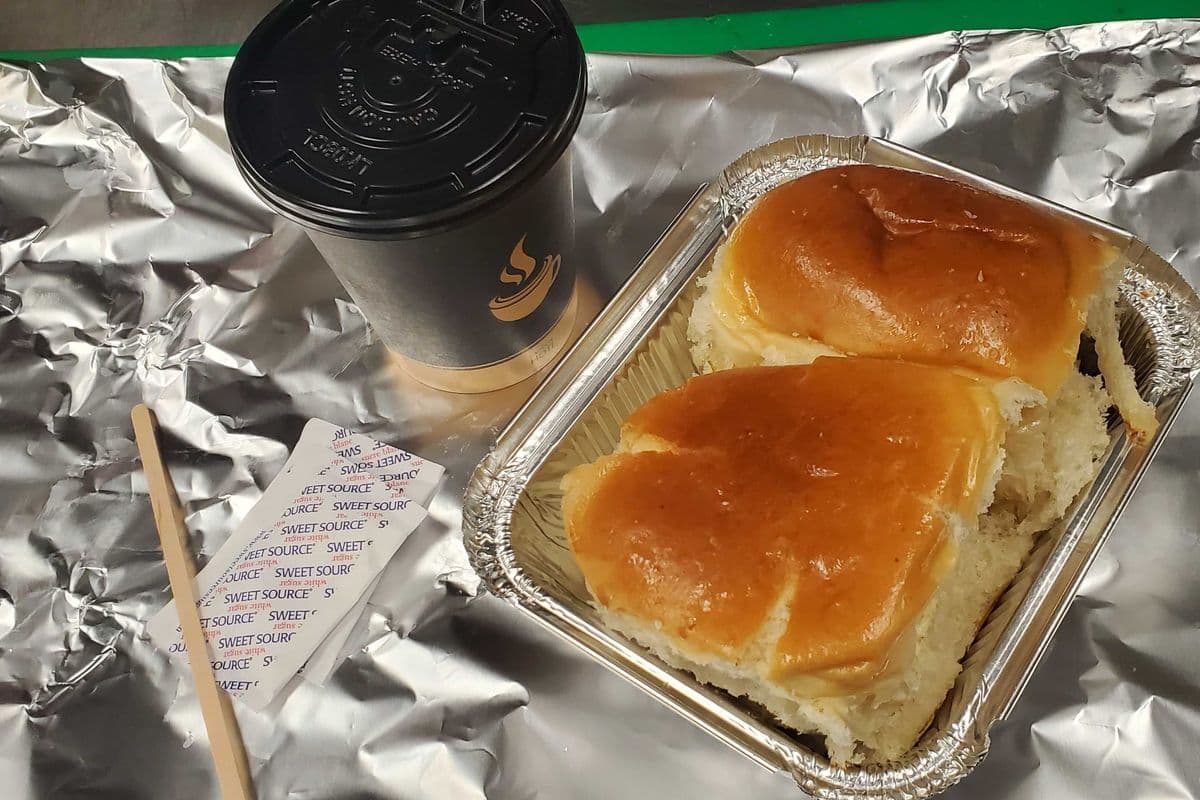 Maska Bun with Masala Tea