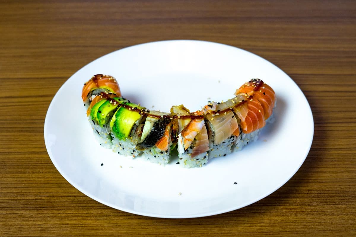 150. Rainbow Roll (8 pcs)