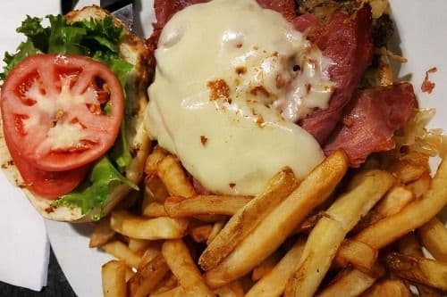 Homestyle Hot Hamburger