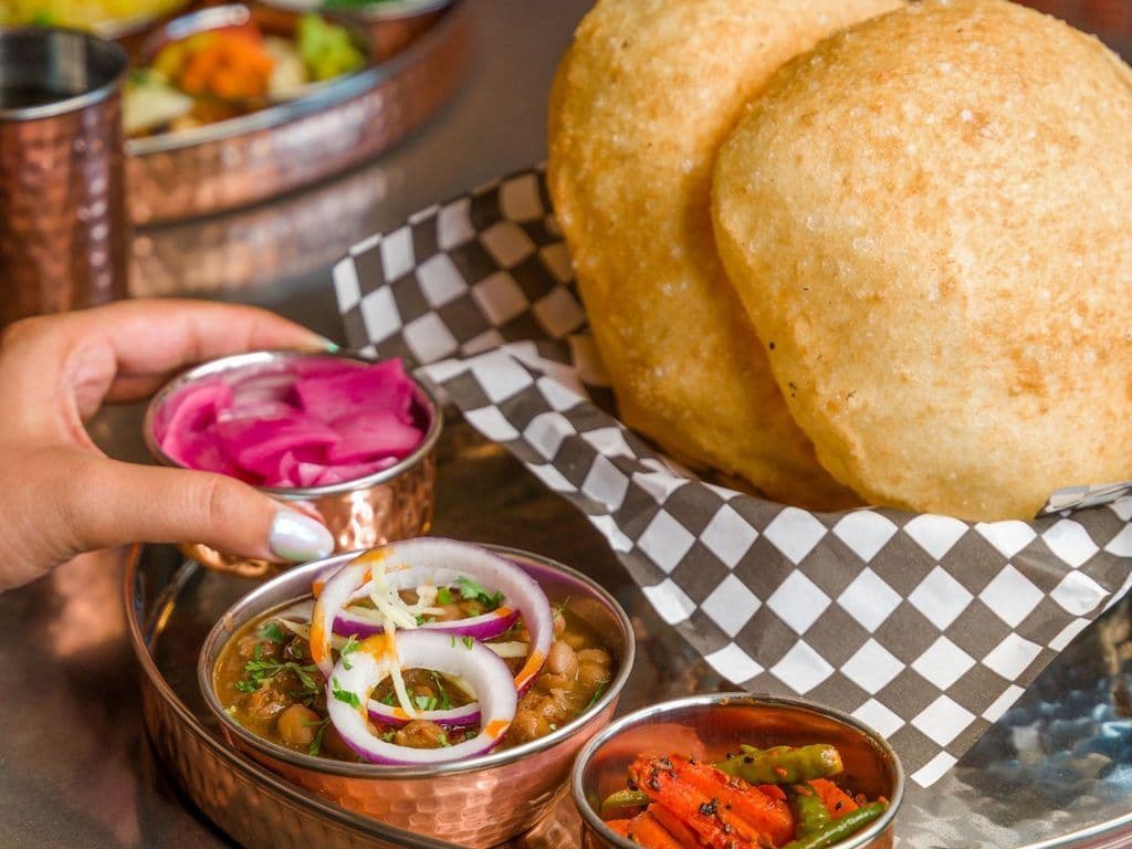 Delhi Wale Chole Bhature (NF)