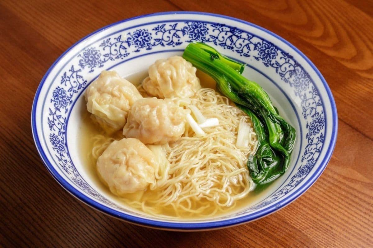 Wonton Noodle Soup (Shrimp and Pork) 鲜虾云吞麵