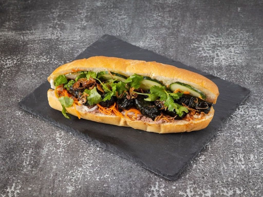 Bò Lá Lốt - Rolling Beef Bánh Mì