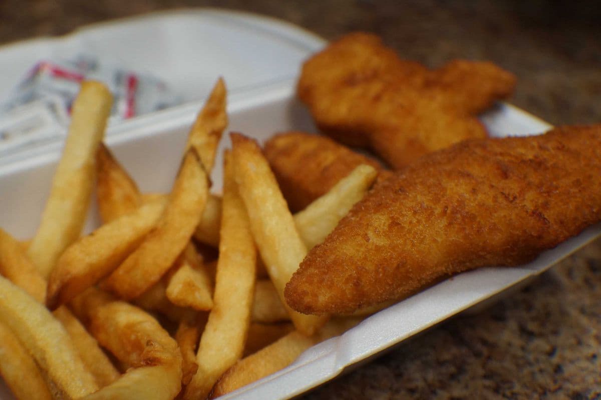 Chicken Strips(3pcs) & Chips.(kids meal)