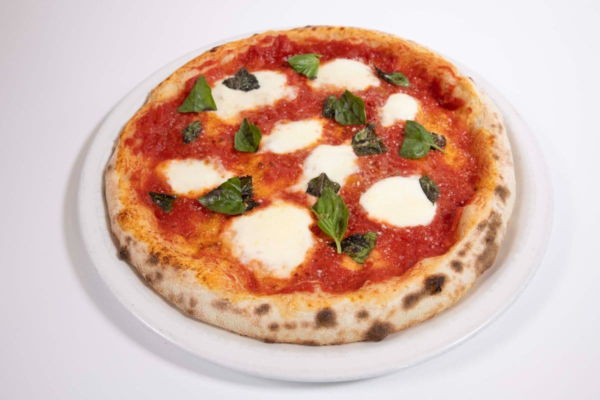 15" Grande Margherita Pizza