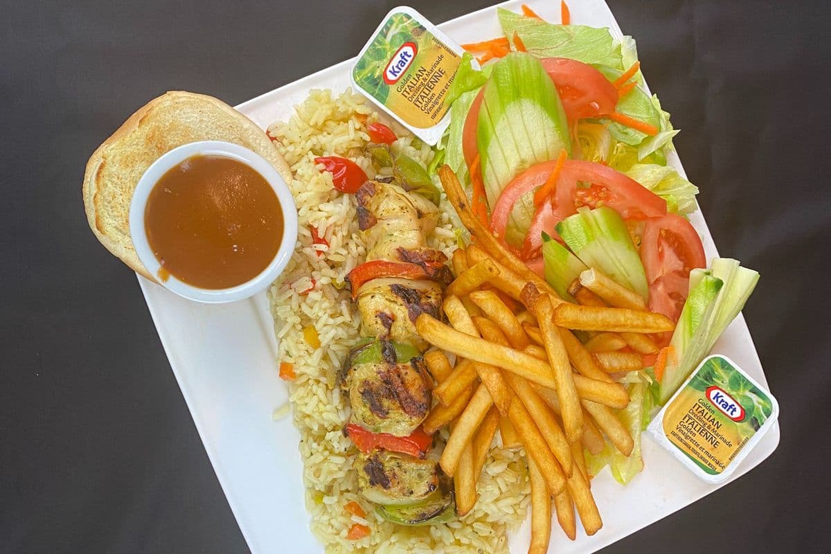 25. Brochette de poulet / Chicken Skewer