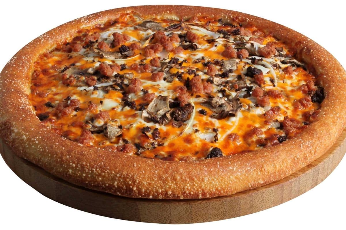 15" Chipotle Cheeseburger (First Pizza)
