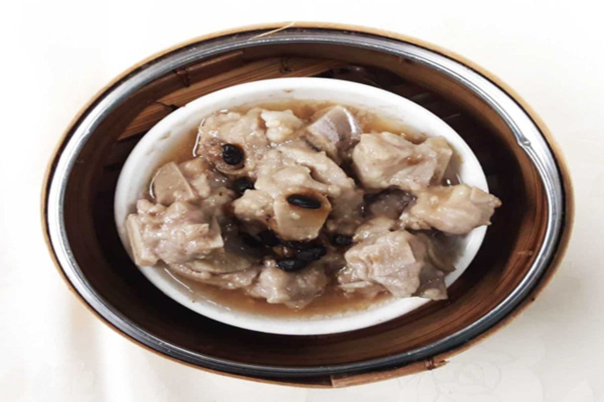 6. Steamed Spare Ribs with Black Bean Sauce