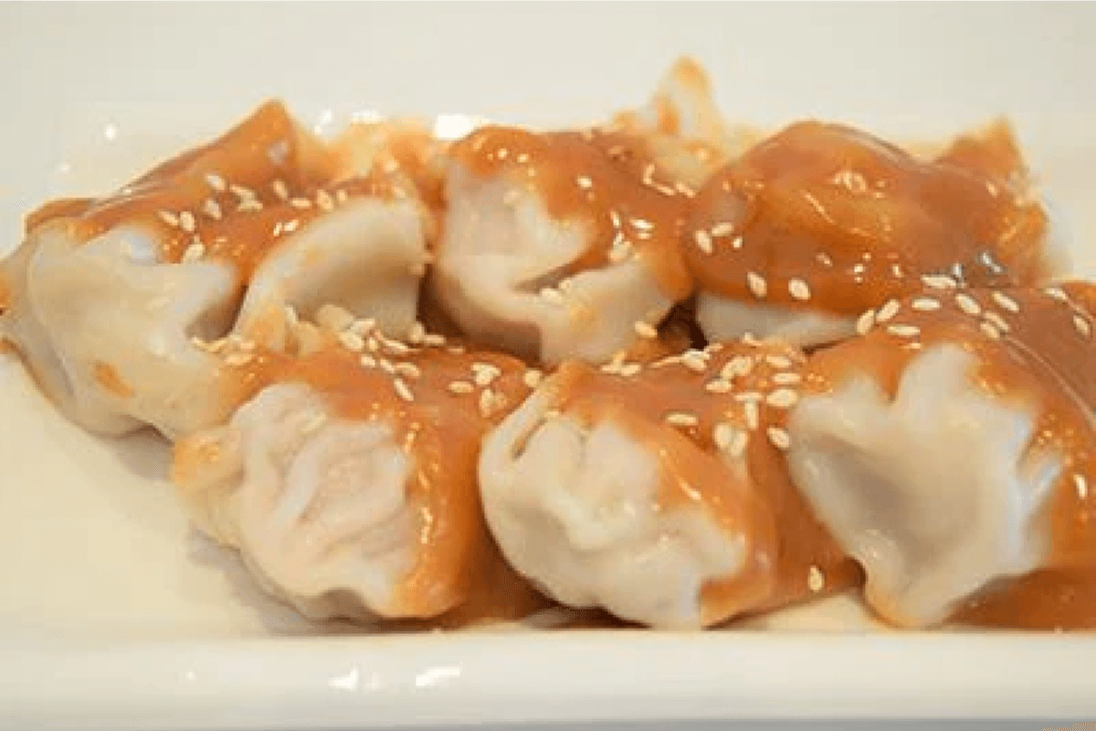 Wonton à la sauce aux arachides (Hunan) / Wontons in Peanut Sauce