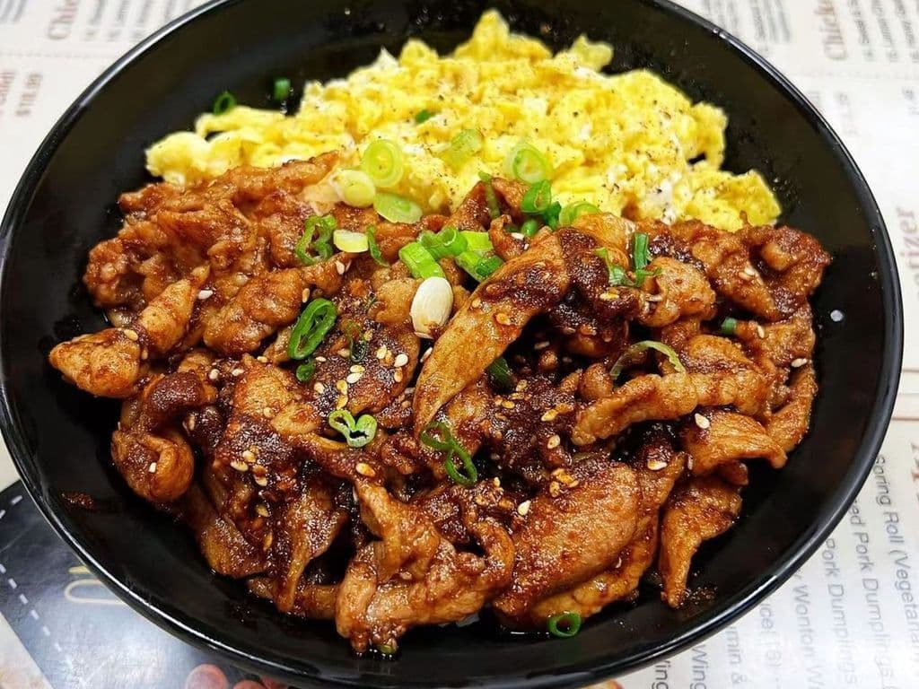 BBQ Pork Bowl with Spicy Original BBQ Sauce (酸甜烧烤酱)