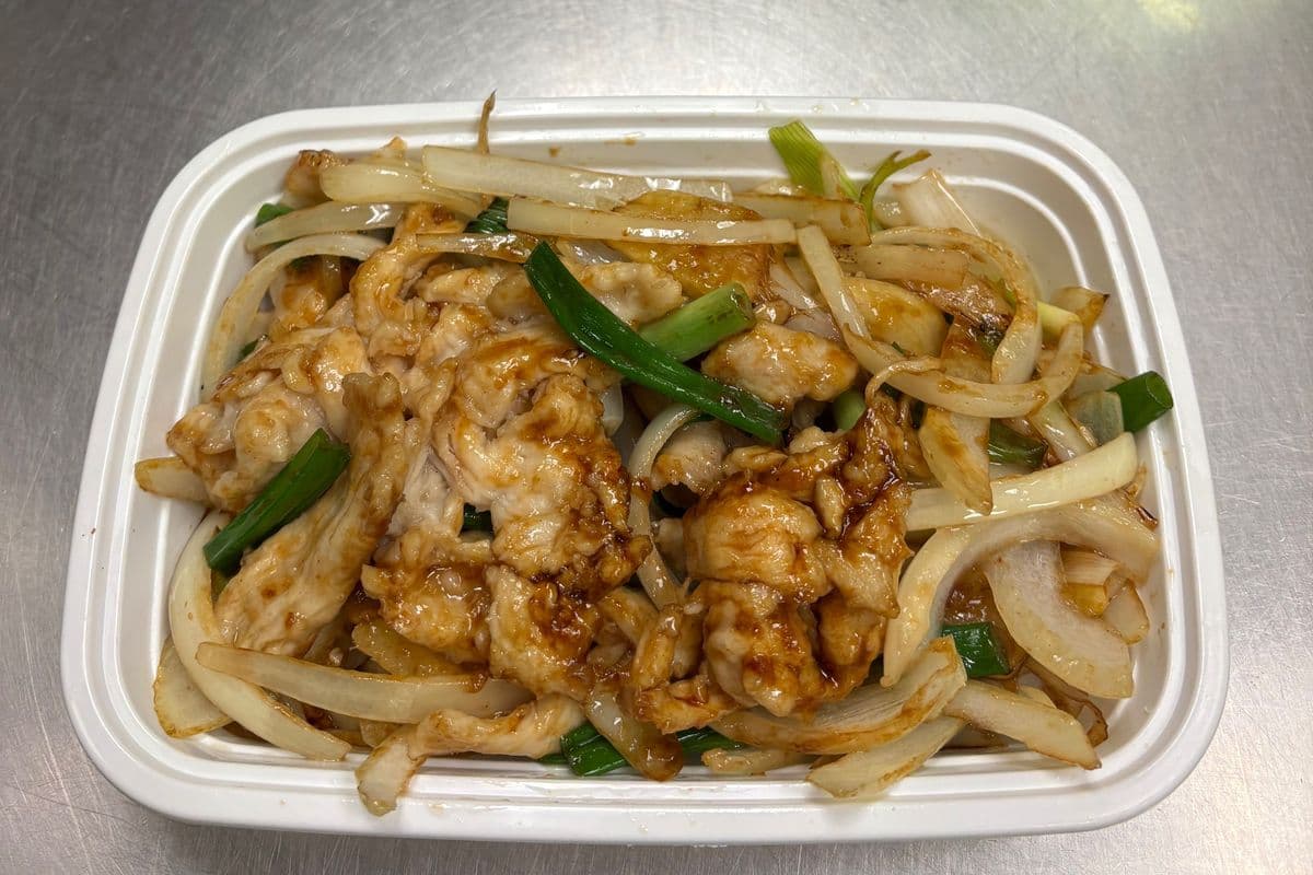 C25. Chicken with Ginger and Green Onions