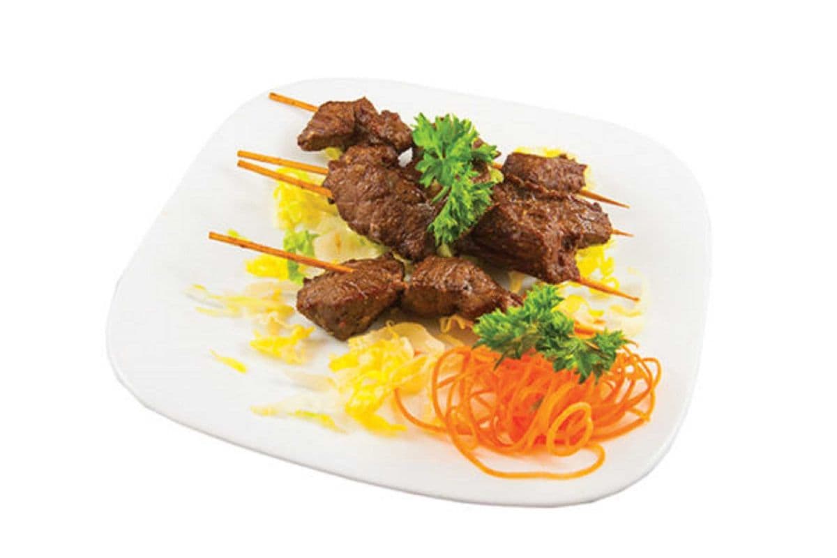 A11. Brochettes de filet mignon (3 mcx)
