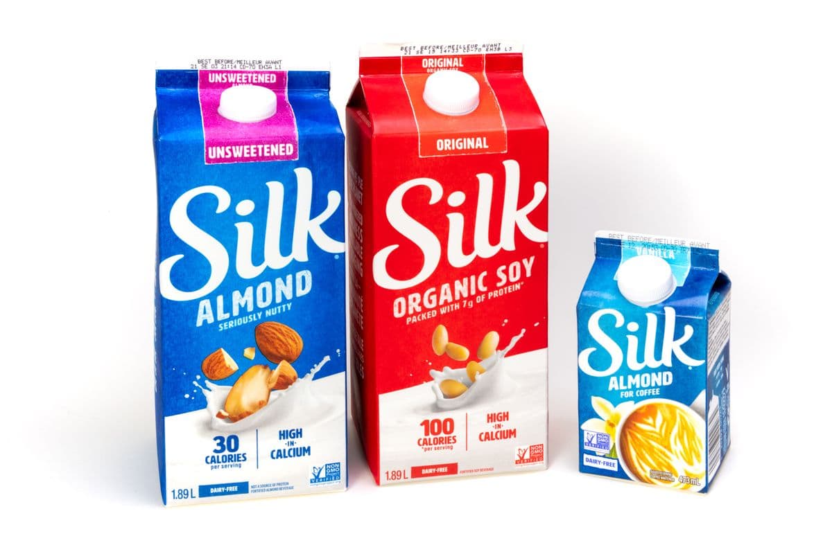 Silk Almond Milk (1.89 L)