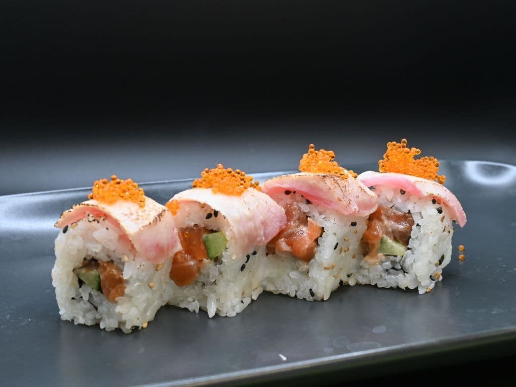 Seafood Roll (8 Pcs)