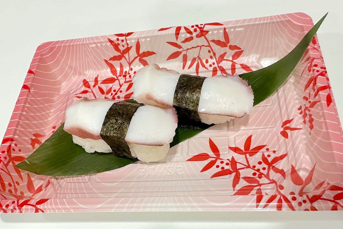 Octopus Sushi (2 pcs)