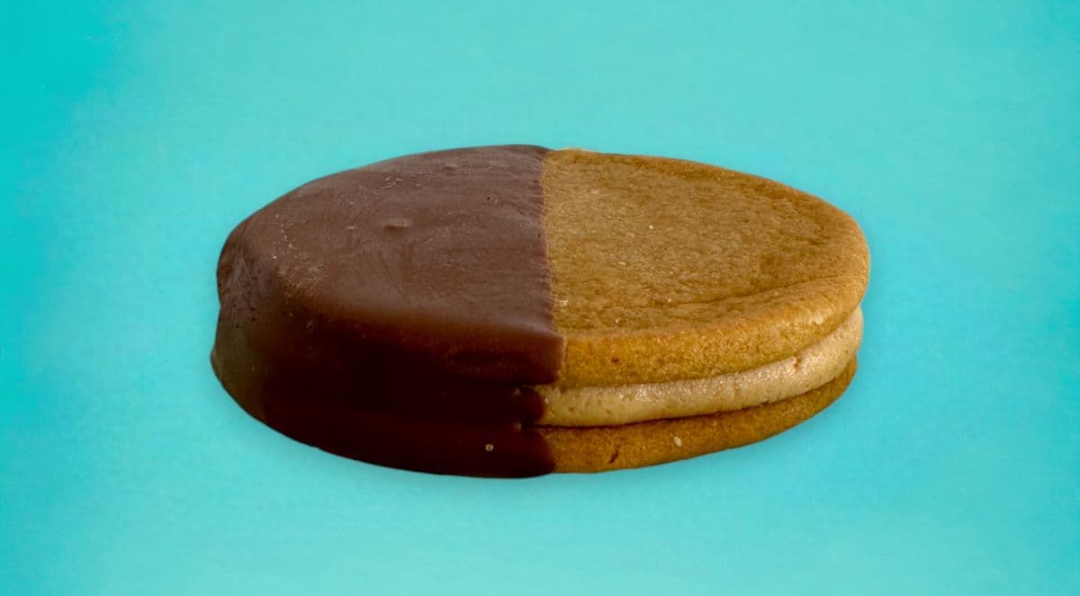 Peanut Butter Buttercream Sandwich