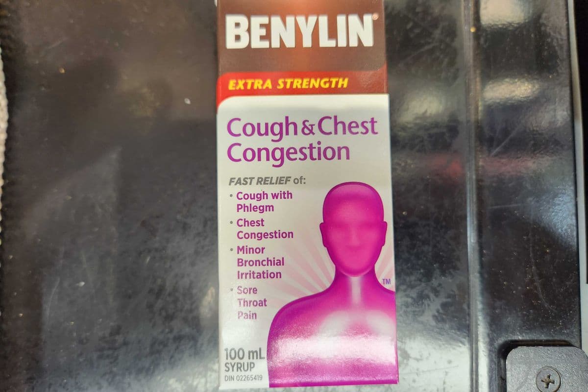 BENYLIN EXTRA STRENGTH COUGH & CHEST CONGESTION 100ml - BENYLIN EXRTA-PUISSANT TOUX ET CONGESTION BRONCHIQUE 100ml