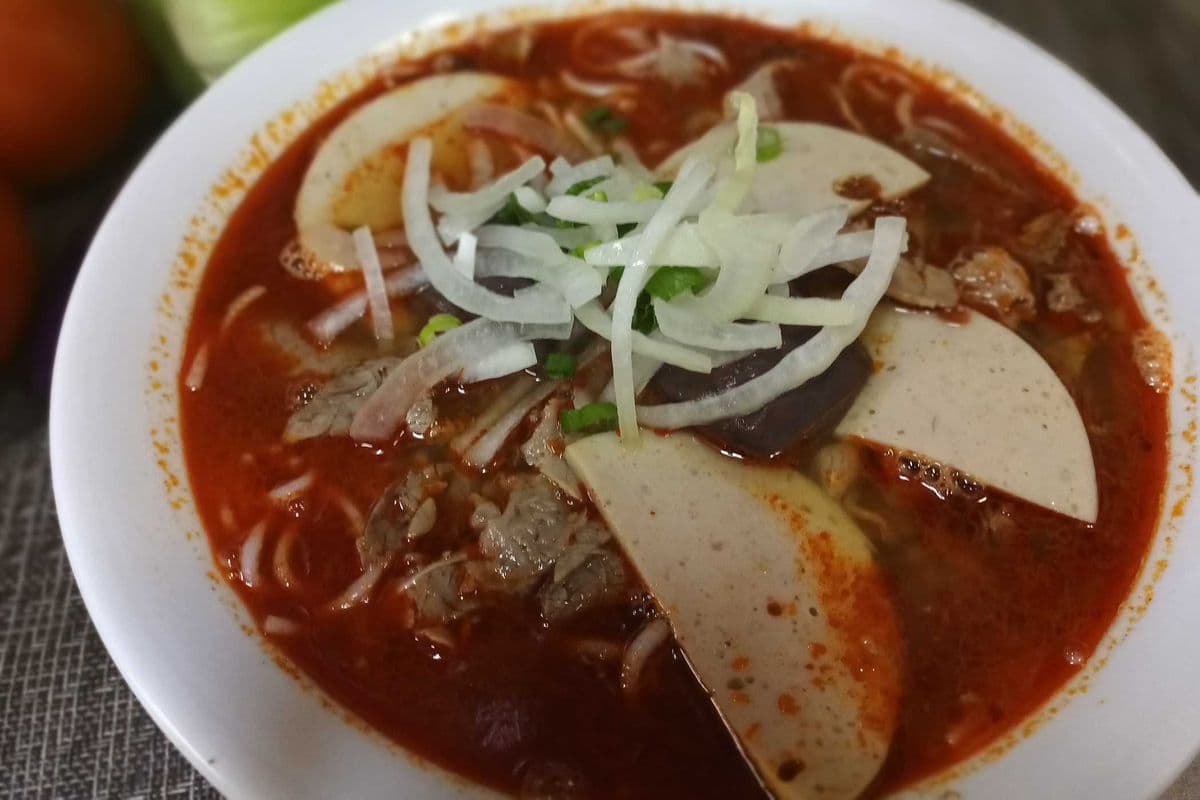 215. Hue Style Beef and Pork Jelly with Vermicelli in Spicy Soup