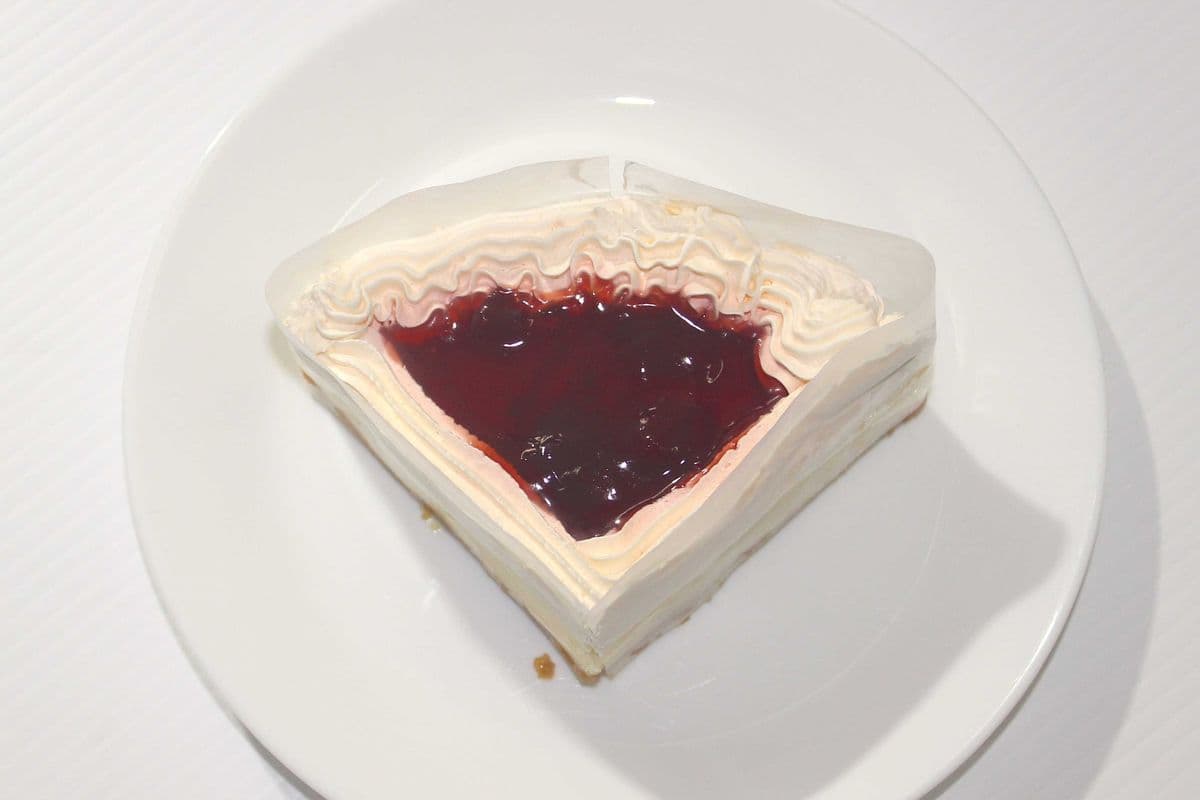 New York-Style Strawberry Cheesecake (1 Slice)