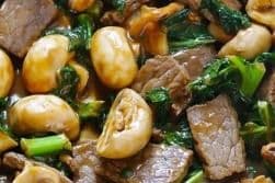 AC8. Beef with Mushrooms 牛肉炒蘑菇