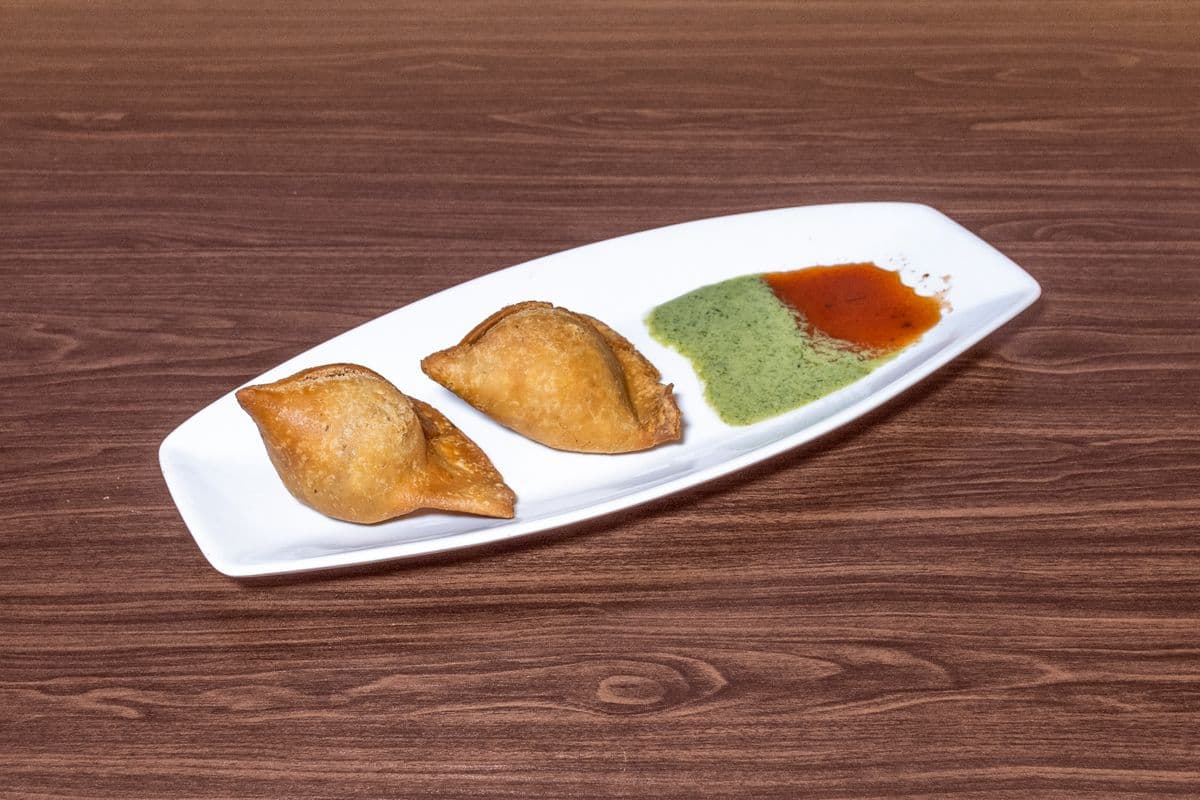Veg Samosa (2)