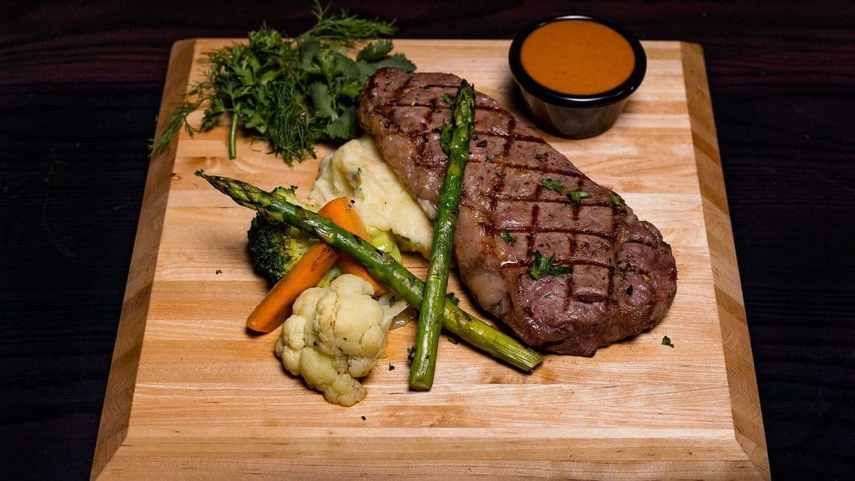 AAA New York Striploin Steak Dinner (10 oz)