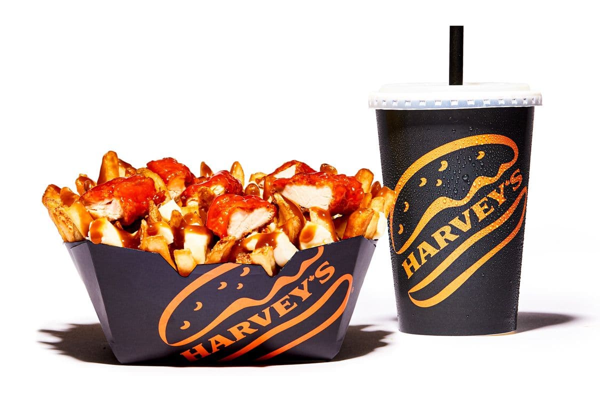 Regular Buffalo Chicken Poutine with 20 oz Soft Drink