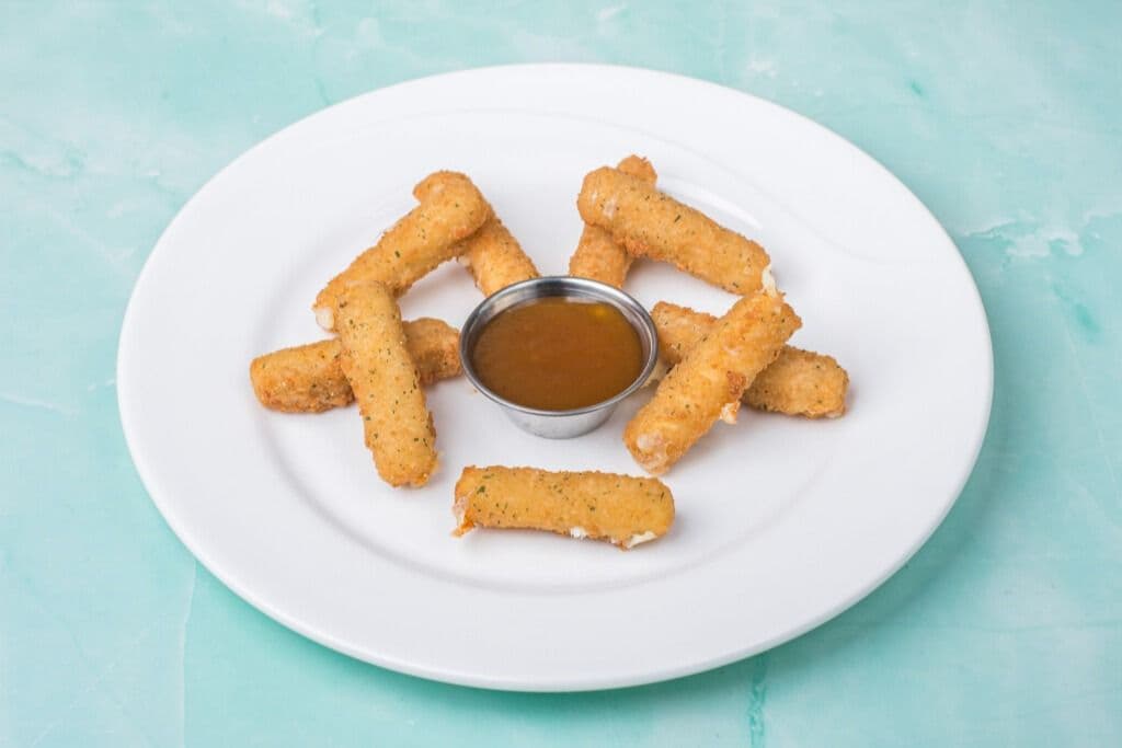 Mozzarella sticks 8pcs