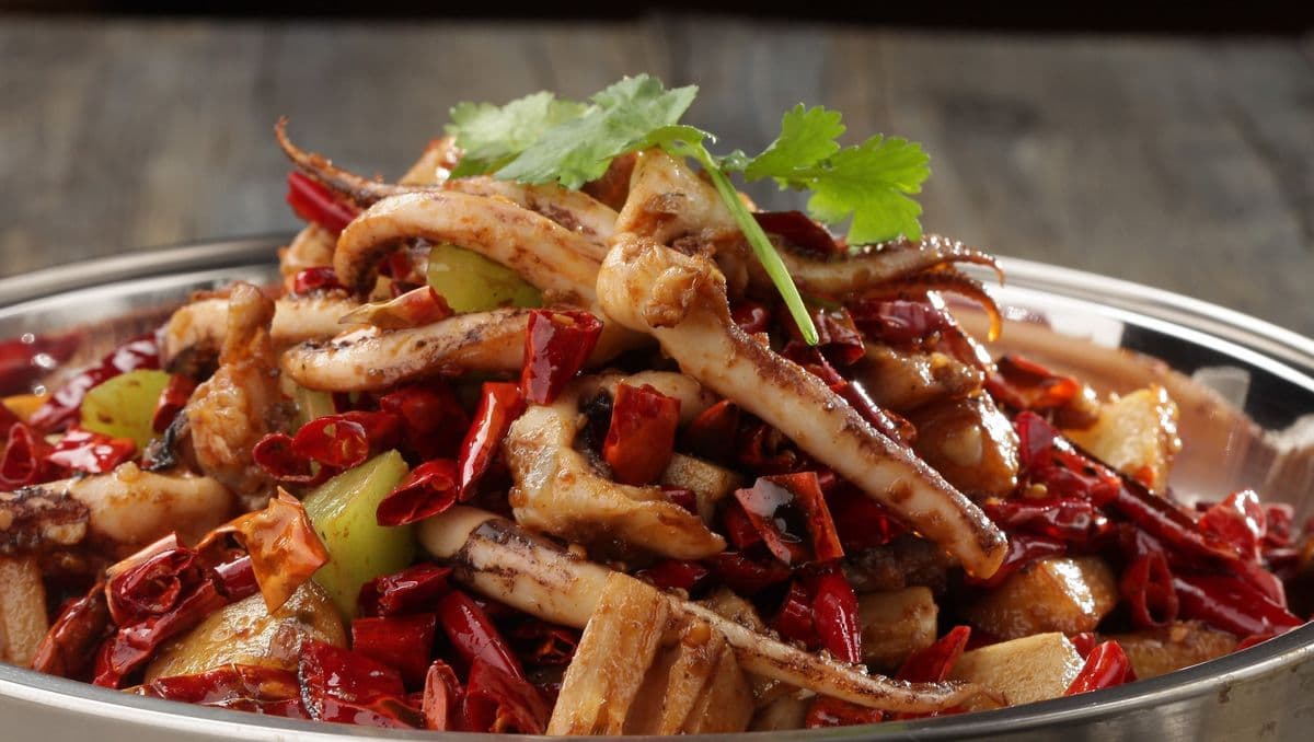 098. 🌶️Deep-Fried Squid with Dried Chilli Peppers