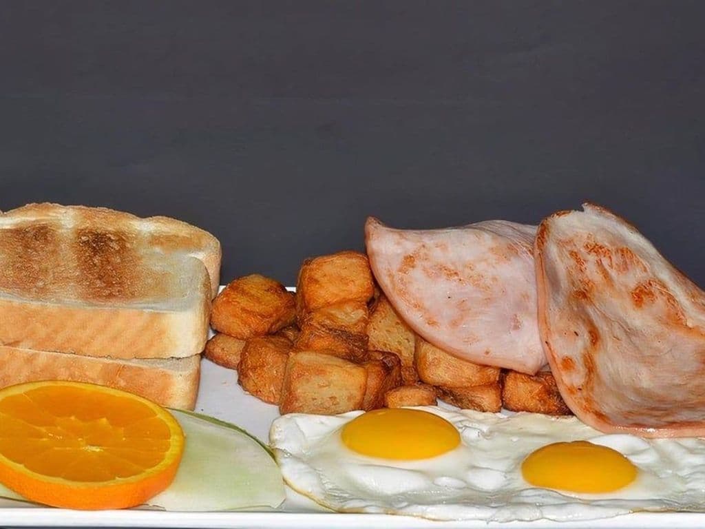 2 œufs avec jambon / 2 Eggs with Ham