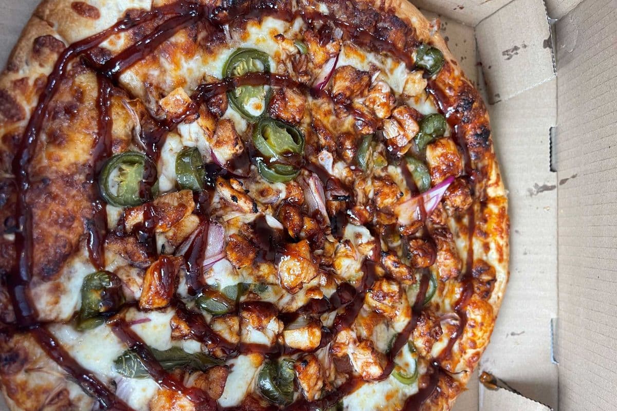 BBQ Chicken Pizza Medium(chick, red onion) (Medium)