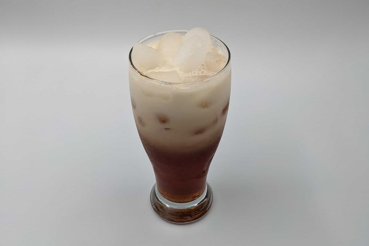 Latté chai glacé / Iced Chai Latte (16oz - 473mL)