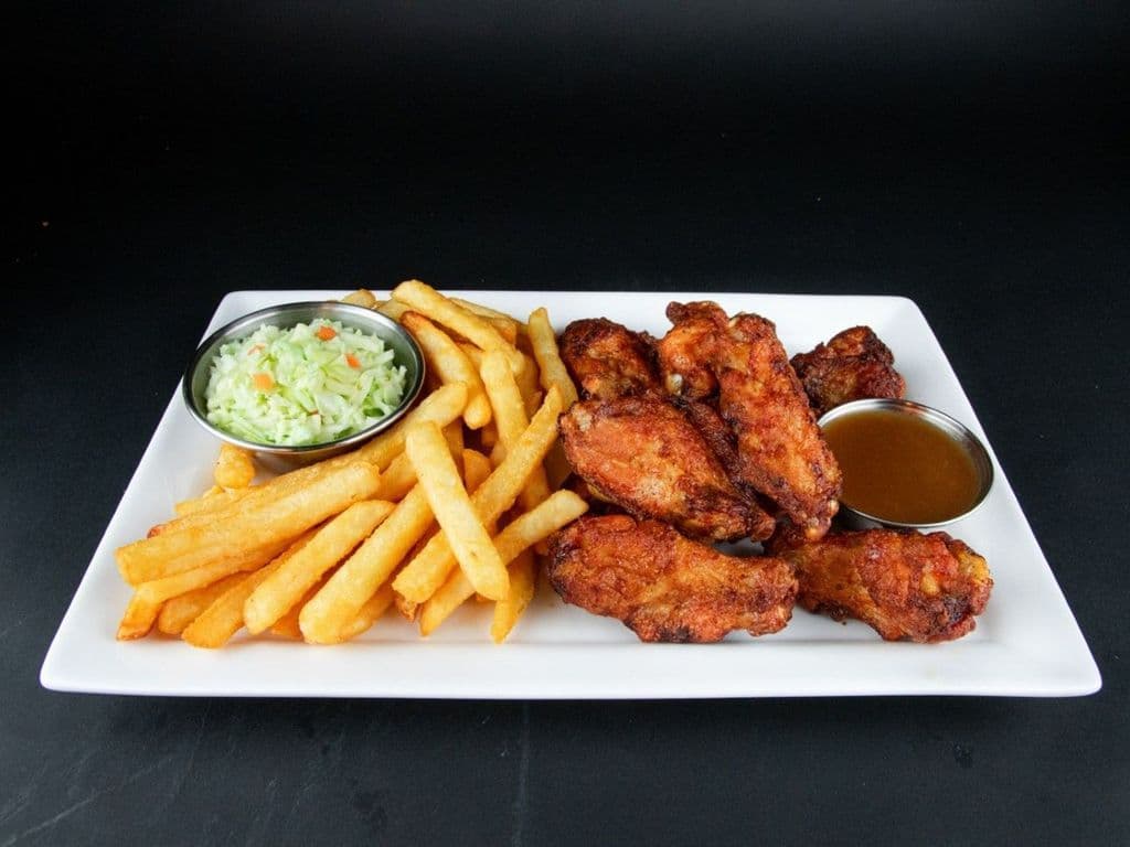 Plat Ailes de Poulet Buffalo / Buffalo Chicken Wings Dish