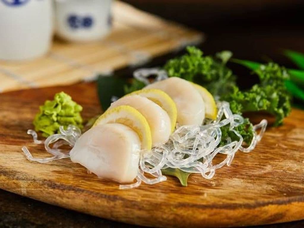 A37 Scallop Sashimi