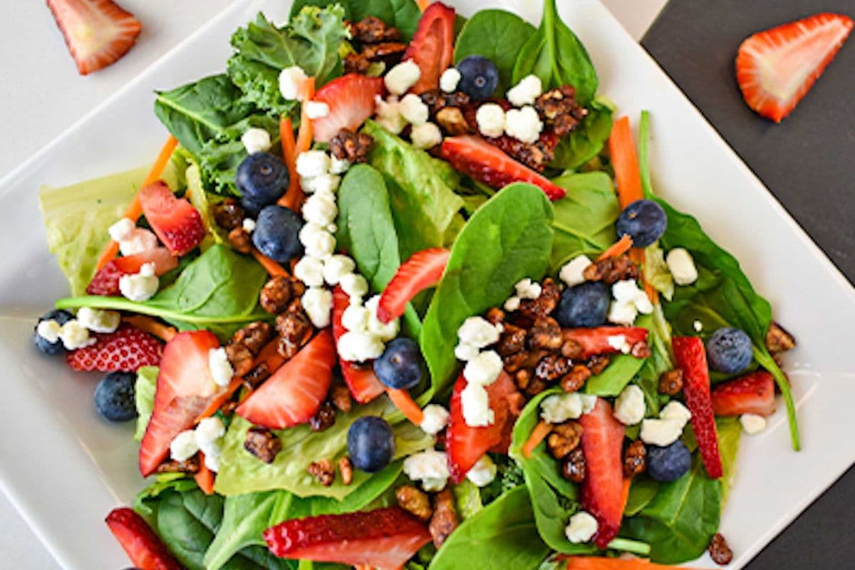 Berry Pecan Salad