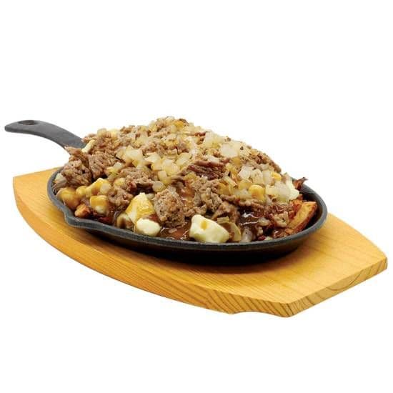 Poutine Boeuf Haché et Oignons Frits / Ground Beef and Fried Onions Poutine / Poutine Boeuf Haché et Oignons Frits / Ground Beef and Fried Onions Pout