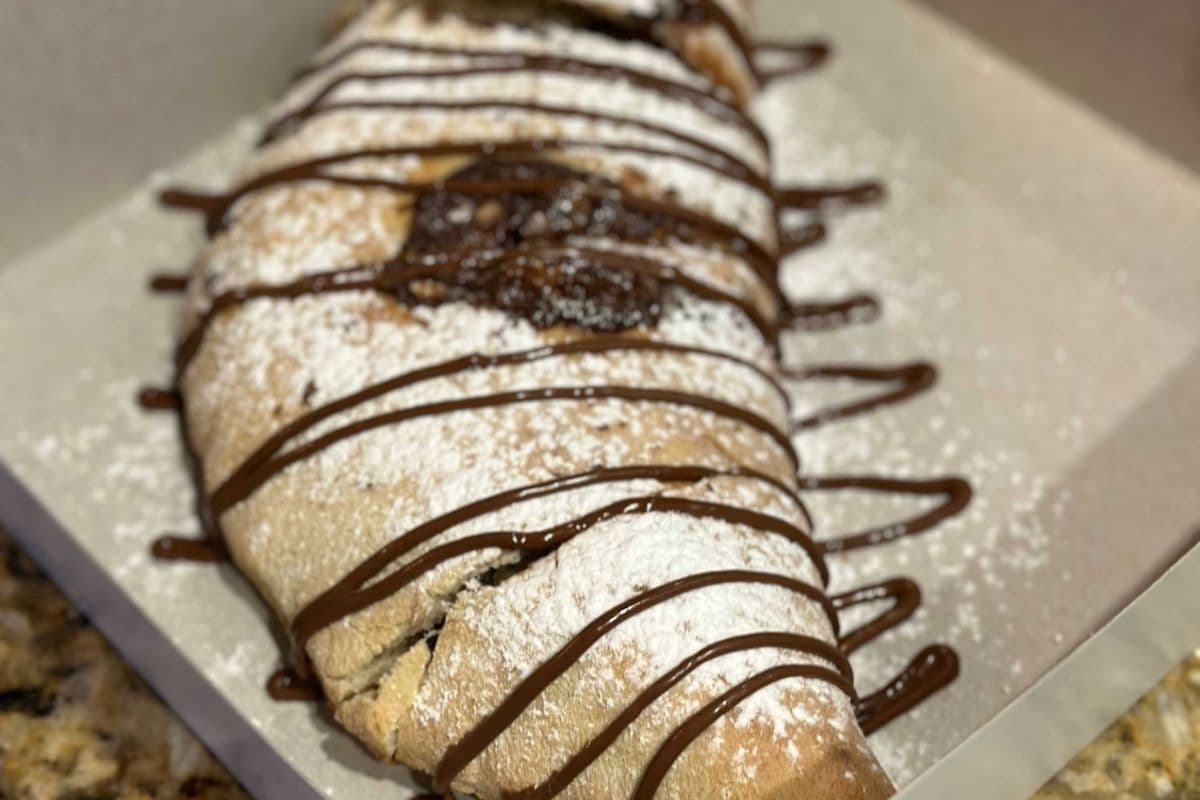 1/2 Nutella Pizza