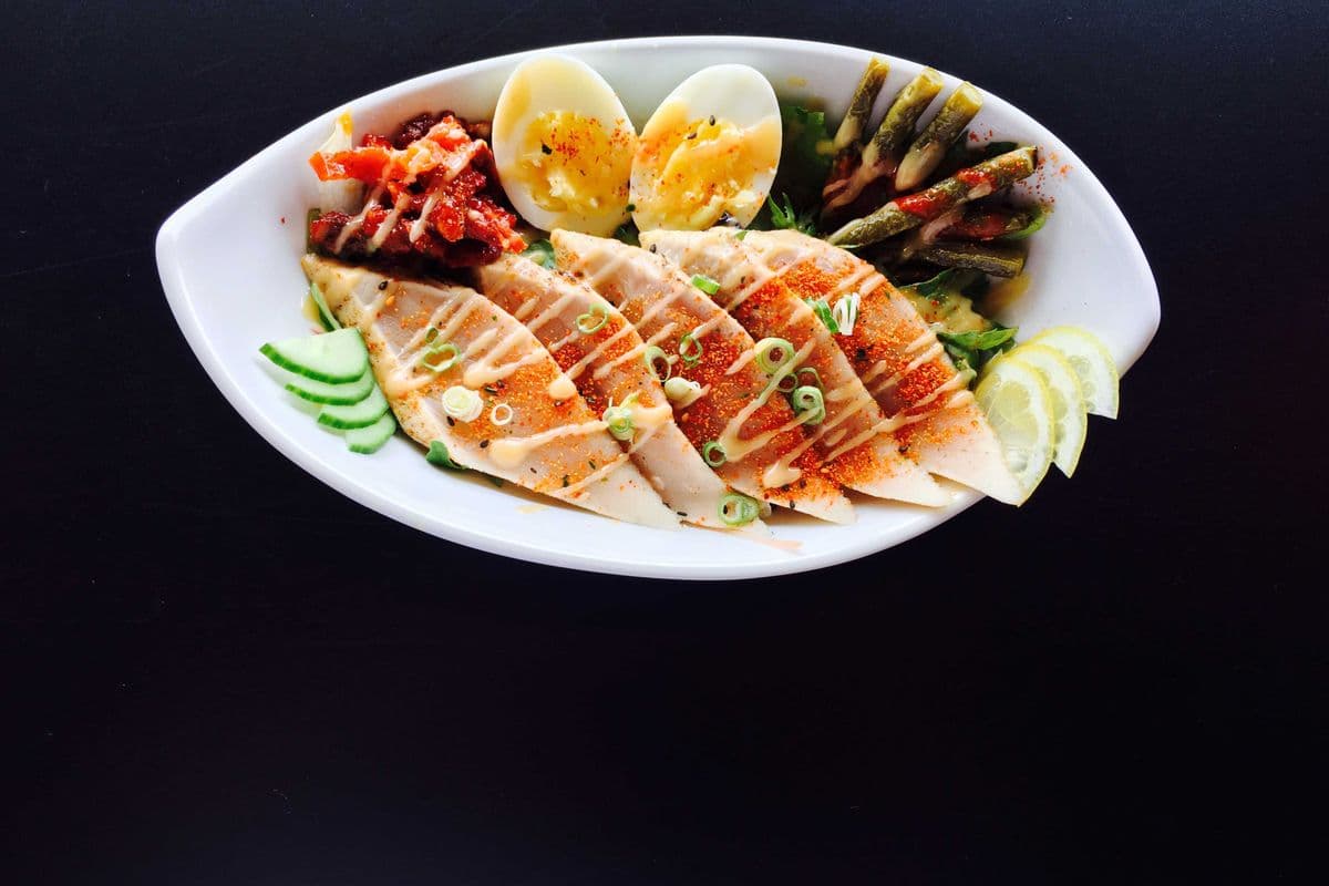 Tuna Tataki Salad