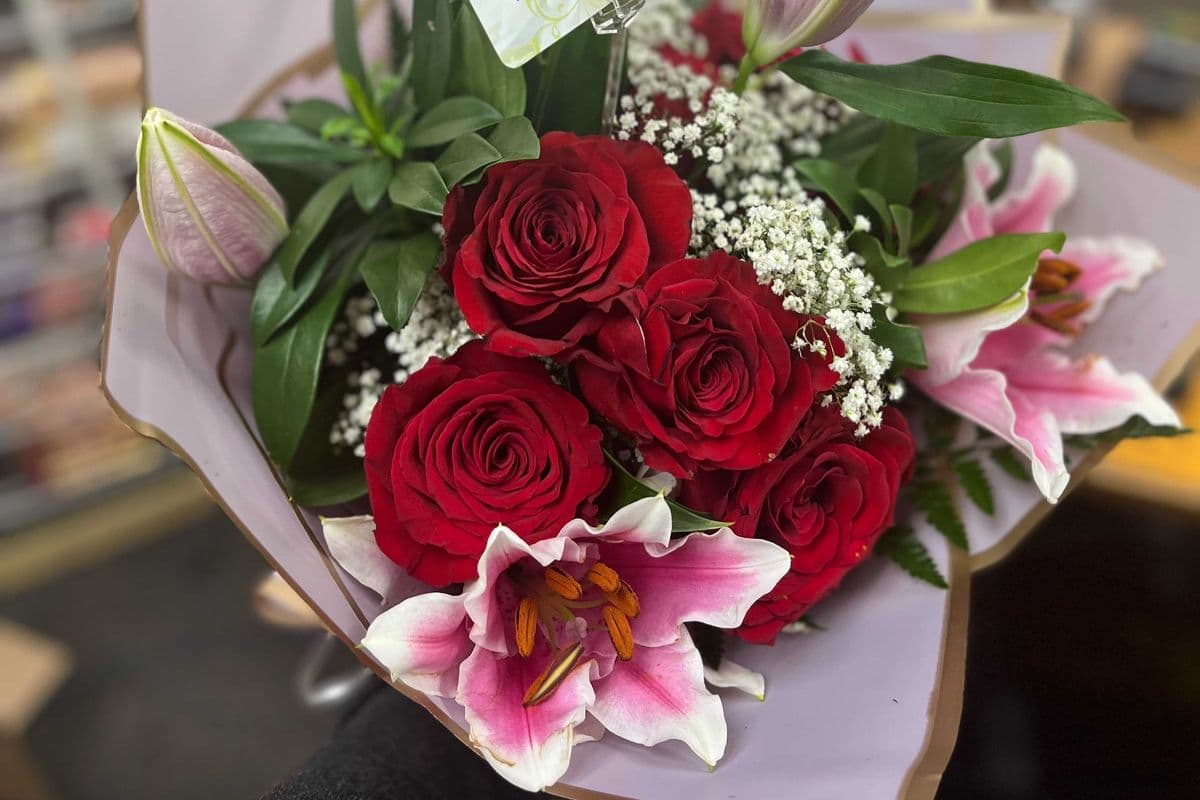 Rose Lily Bouquet