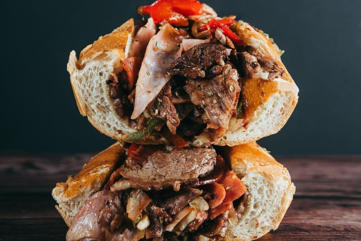 Sous-marin chaud au steak / Hot Steak Submarine