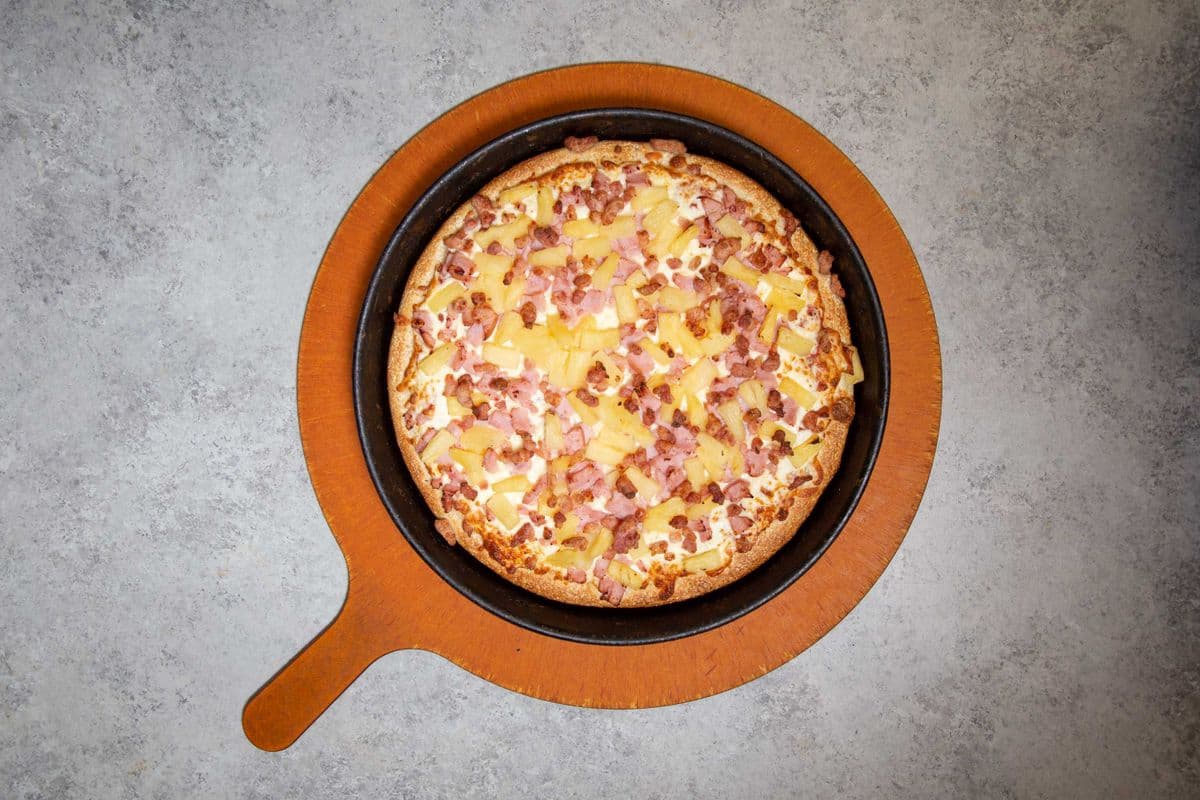 12" Medium Super Hawaiian Pizza