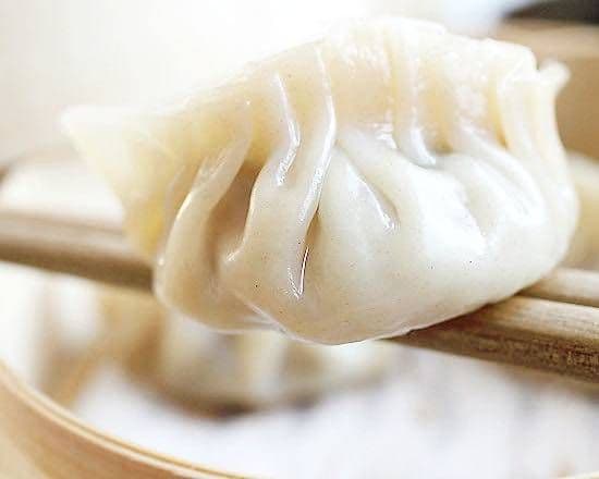 24. Pork Dumpling with Shiitake Mushroom / Dumpling au porc avec champignons shiitake 