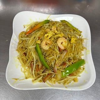 Fried Vermicelli (Curry & B.B.Q Pork & Curry) / 星洲炒米